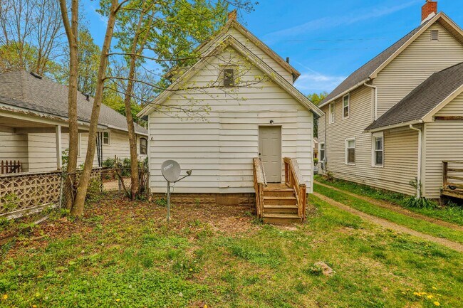 Building Photo - 1522 Bailey St