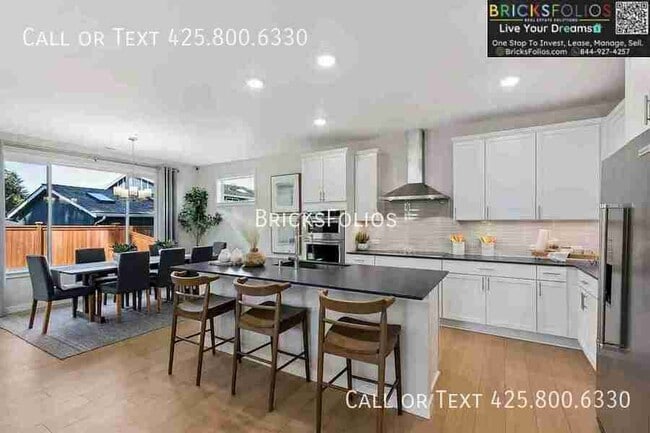 Building Photo - 8148 51st St NE