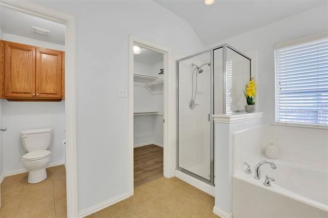 Building Photo - 2309 Trickling Creek Dr