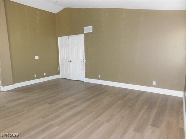 Building Photo - 9707 Kampsville Ave