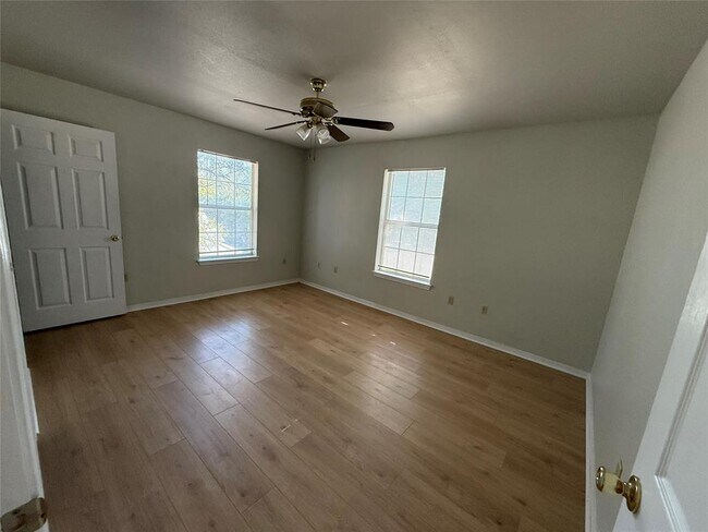 Building Photo - 2907 Whisper Oaks Ln