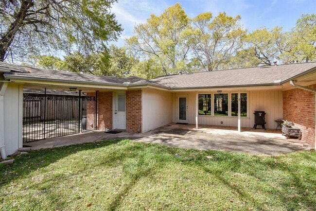 Building Photo - 5531 Yarwell Dr