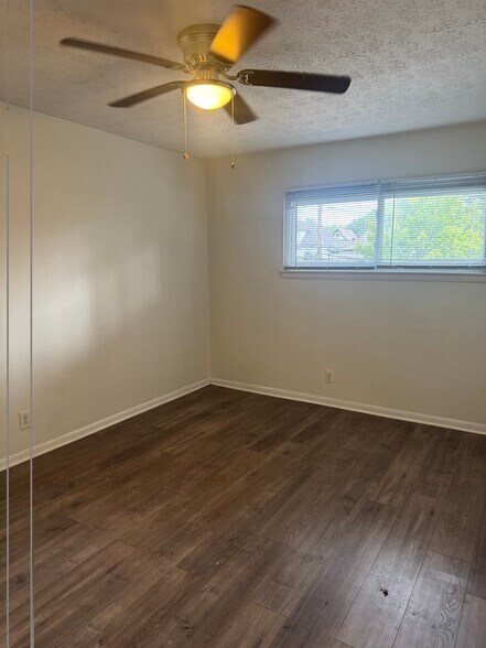 Building Photo - 1301 Cherokee Rd