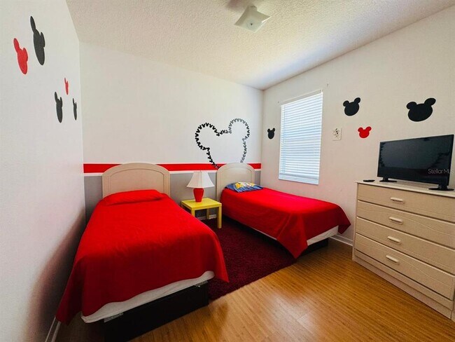 Building Photo - 400 Montara Dr