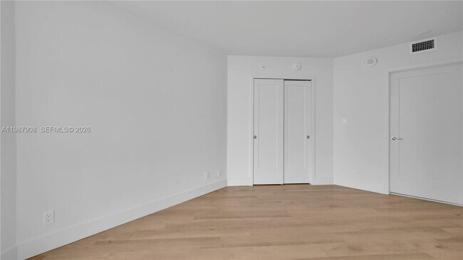 Building Photo - 555 NE 34th St