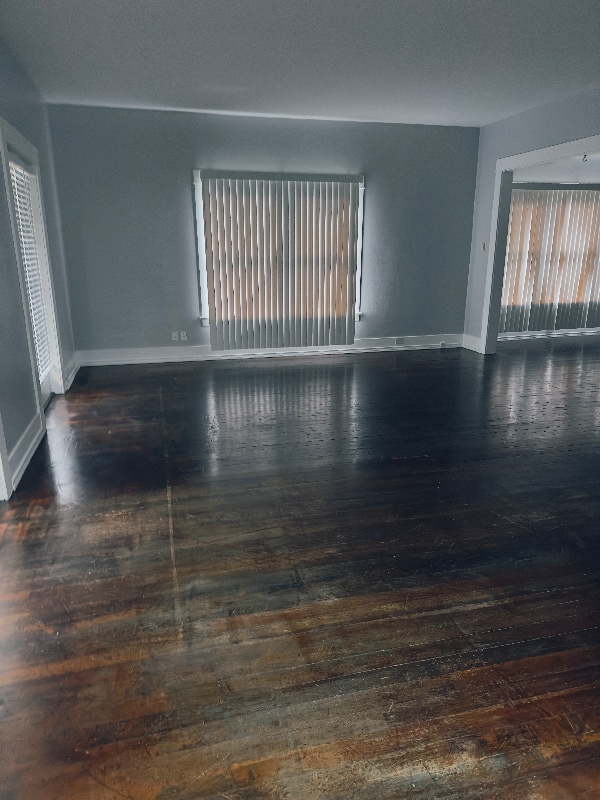 Building Photo - 506 E 17th St