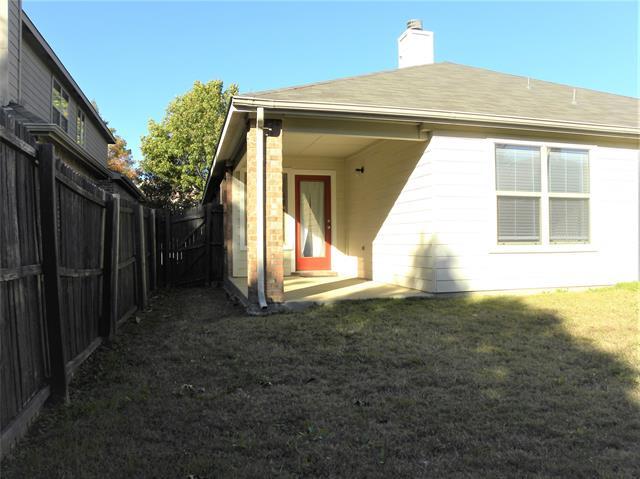 Building Photo - 1704 Flamingo Dr