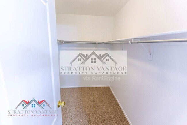 Building Photo - 15792 W Port Au Prince Ln