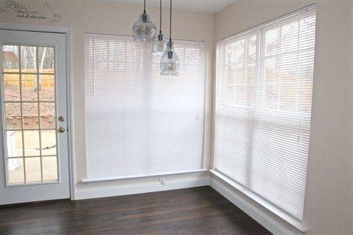 Building Photo - Beautiful Home with Spacious Open Floor Plan