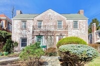 Building Photo - "Coming Soon" NW DC locale...3 level - 2/2.5 w/ off street parking  - 15 months only -