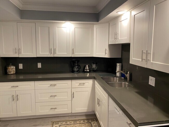 Building Photo - 300 Ocean Trail Way