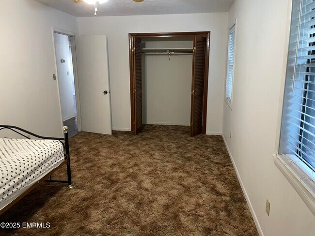 Building Photo - 3954 Pauldin Rd