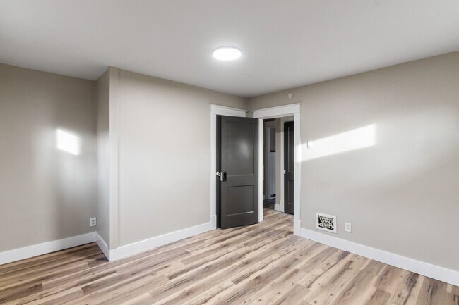 Building Photo - 8212 Toddy Ave
