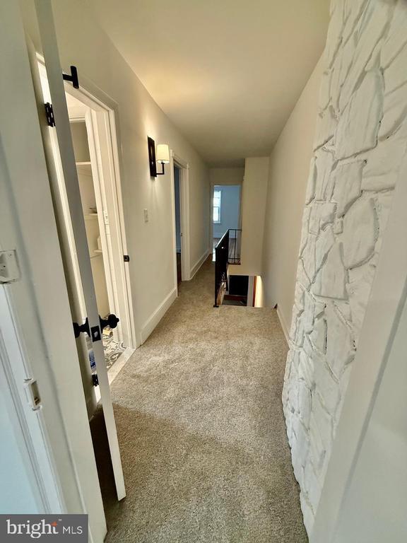 Building Photo - 601 Hawley St