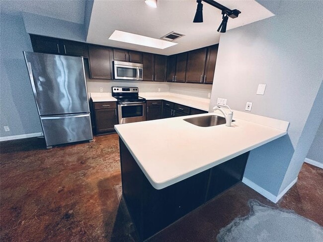 Building Photo - 3416 Willowrun Dr