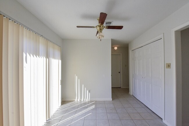 Building Photo - 2514 Lance Ln