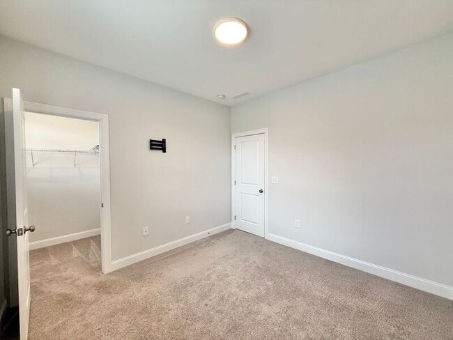 Building Photo - 414 Shale Creek Dr