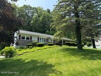 Building Photo - 44 Apple Tree Ln