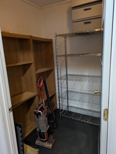 Building Photo - 217 Church St