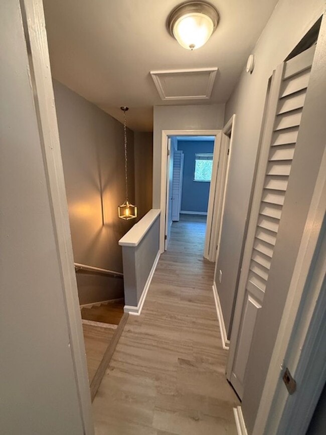 Building Photo - Upgraded - Woodlake Villa 148