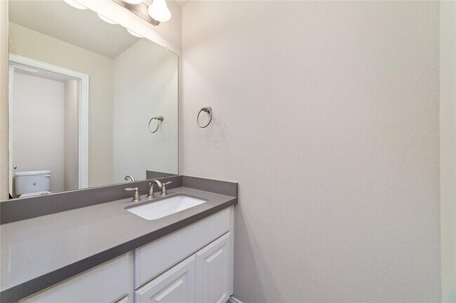 Building Photo - 17402 Hankar Way