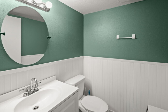 Building Photo - Welcome to your serene 3 BR 2.5 BA Townhome in College Park, San Diego!