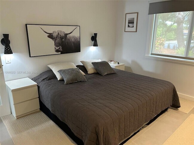 Building Photo - 1205 NE 17th Terrace