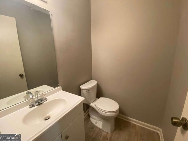 Building Photo - 110 Chalfont Dr