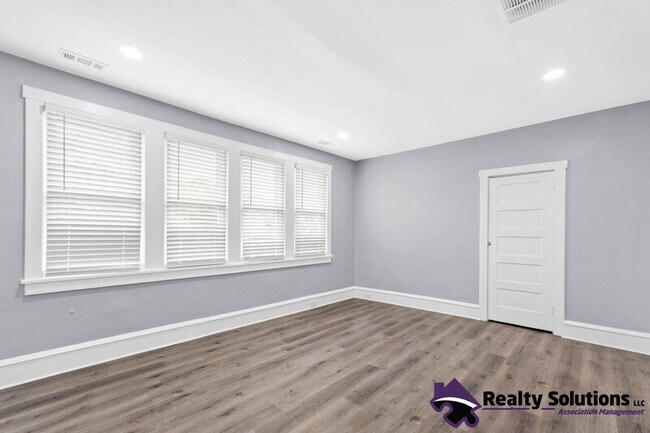 Building Photo - 419 S White Horse Pike