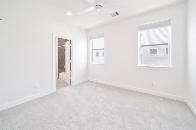 Building Photo - 341 Eado Park Cir