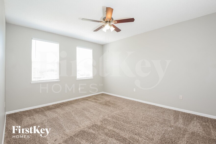 Building Photo - 10663 Fairhaven Way