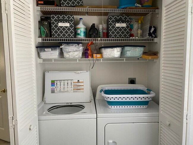 Building Photo - 343 Ocean Park Ln