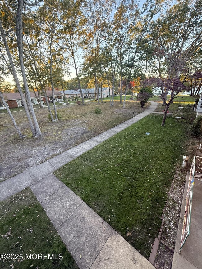 Building Photo - 42K Cambridge Ct