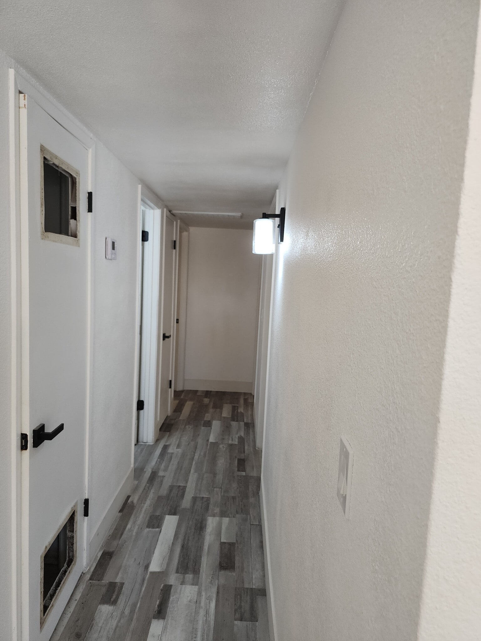 Building Photo - 830 N Ferger Ave