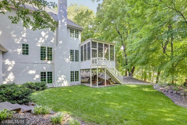 Building Photo - 14888 Pondview Cir