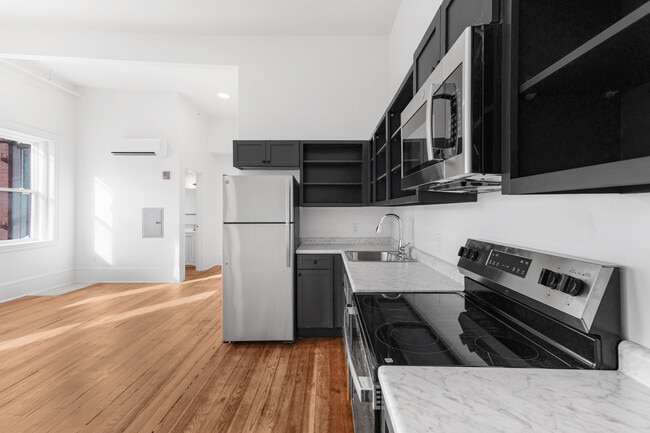 Building Photo - Cates Block