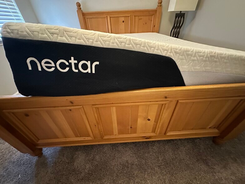 Building Photo - 1 Rainbow Dr