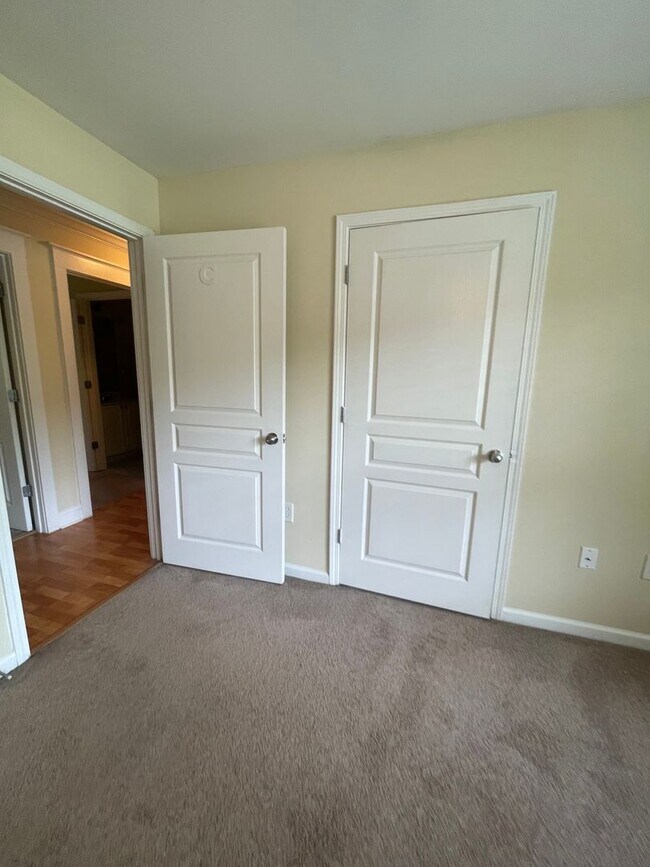 Building Photo - 14-1413 Ordonez