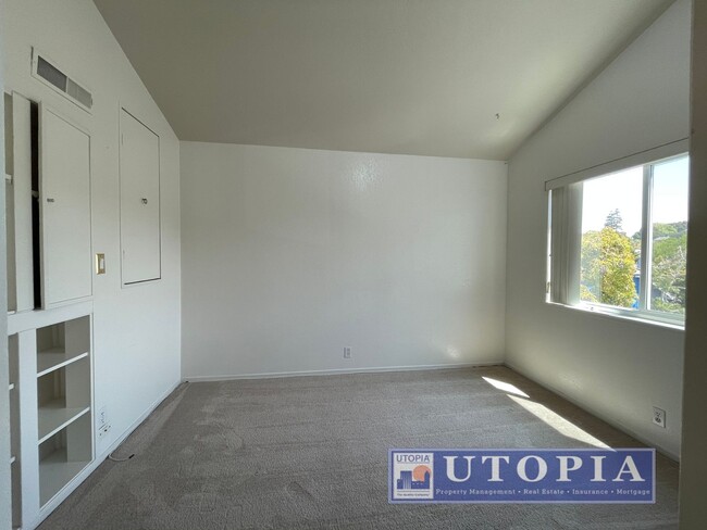 Building Photo - 112 Canfield Ave