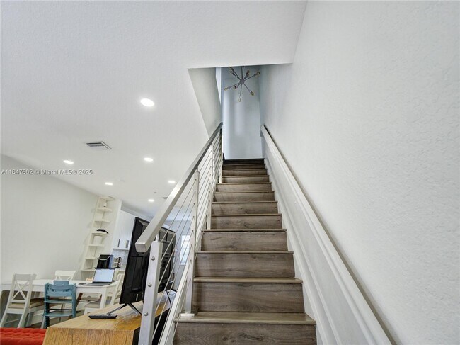 Building Photo - 5630 NW 114th Path