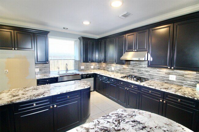Building Photo - 4415 Crimson Ct