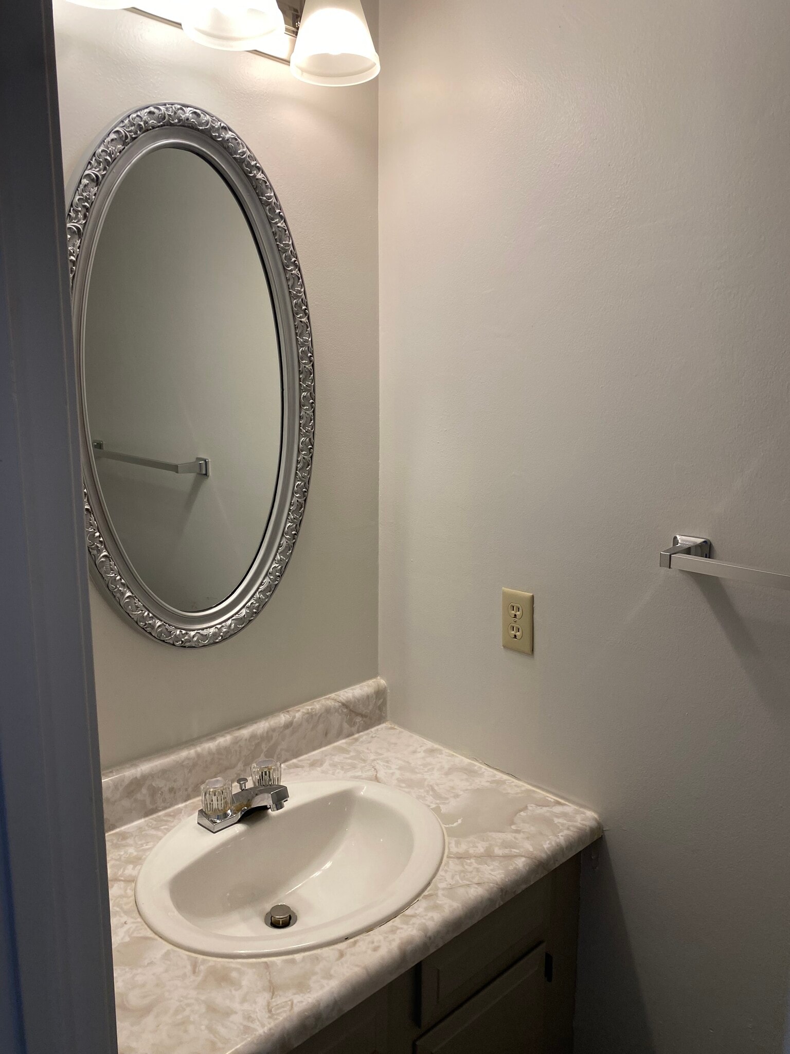 Building Photo - 506 Deer Lick Pl