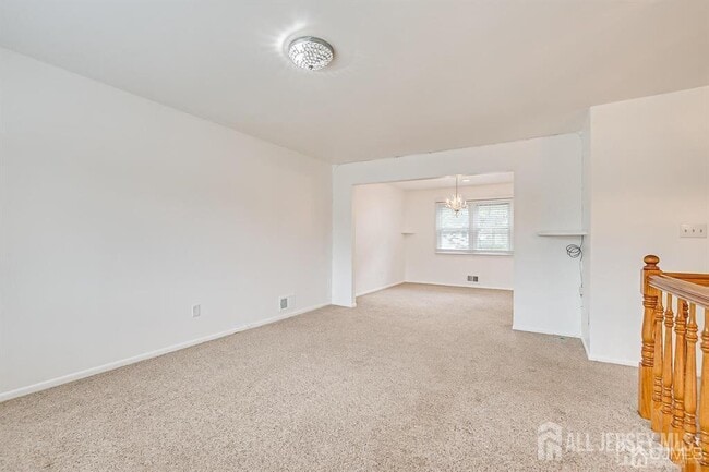 Building Photo - 559 Wood Ave