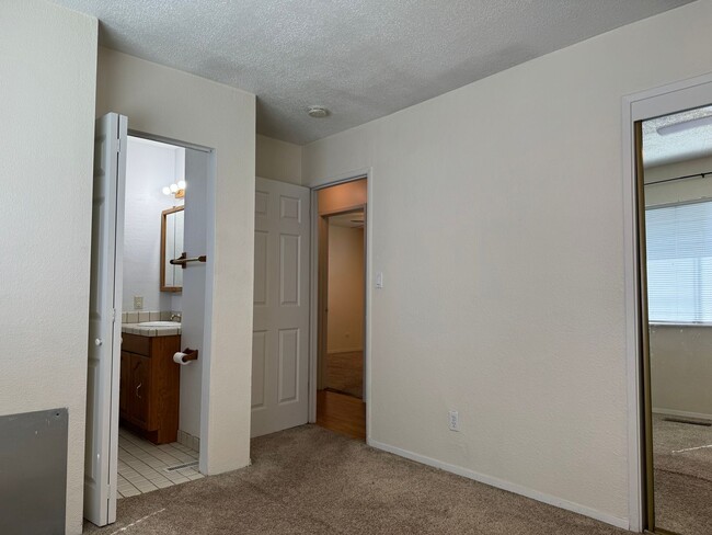 Building Photo - Home on 1 acre lot with above ground pool