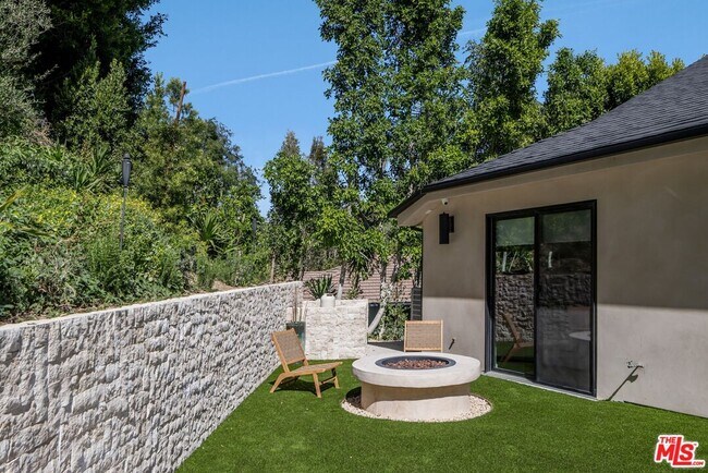 Building Photo - 3637 Loadstone Dr