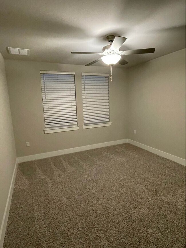 Building Photo - 7309 Travertine Spring Dr