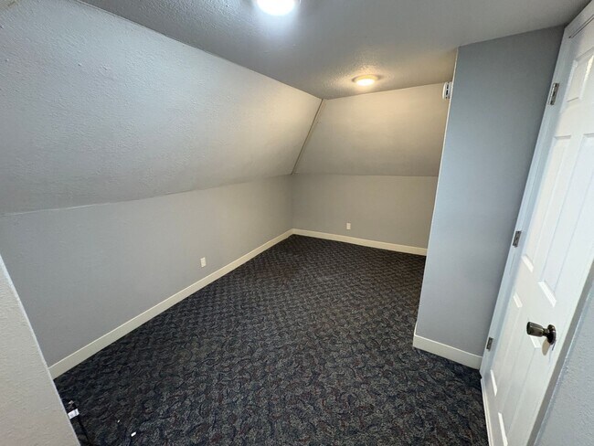 Building Photo - 2963 Dudley St