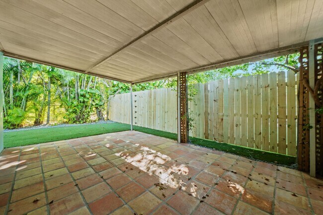 Building Photo - Charming 3-Bed, 2-Bath Home in Prime Fort Lauderdale!