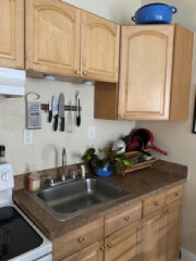 Building Photo - Mission Hill - 2 BR Apartment - 9/1/26 - NO BROKER FEE