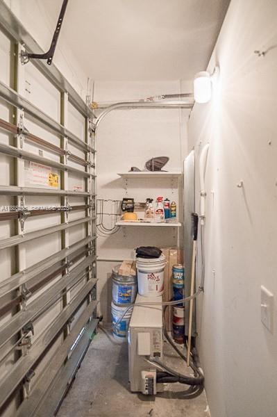 Building Photo - 1024 NE 207th Terrace